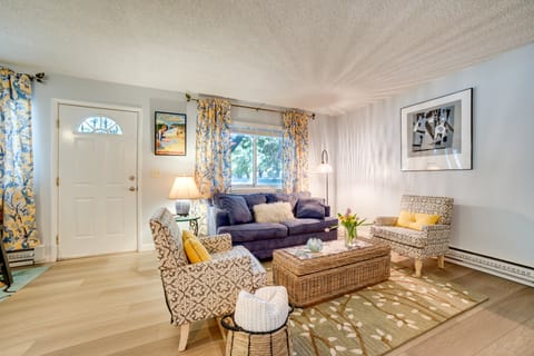 1 Mi to Reno-Sparks: Family Retreat w/ Fireplace! Apartment in Reno