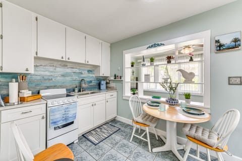 St Pete Beach Apartment | Near Corey Ave & Beaches Apartment in Saint Pete Beach