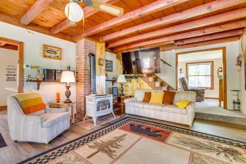 Hatfield Family Home on Lake Arbutus: Boat & Hike House in Wisconsin