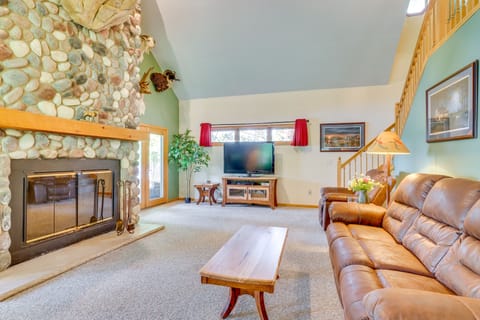 Gorgeous Lake Arbutus Getaway w/ Dock & Boat House House in Wisconsin