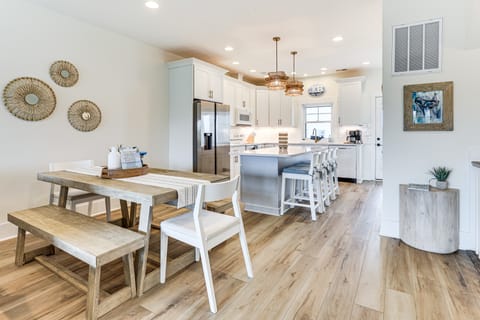 Walk to the Waves: Coastal Kure Beach Retreat Apartment in Kure Beach