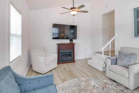 Group Getaway: Lakefront Retreat in Fayetteville! House in Tennessee