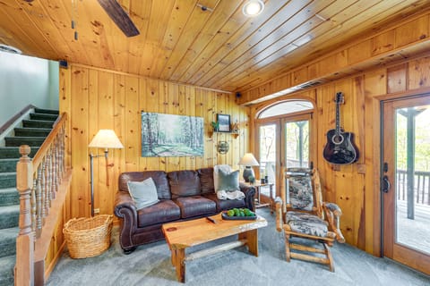 Charming Cottage: Steps to Lake Wandawega! House in Wisconsin