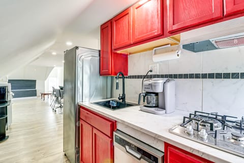 Walkable Abode in Stroudsburg's Business District! Apartment in Stroud Township