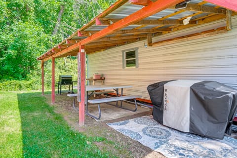 Virginia Nature Escape! Cozy Covington Cabin House in Shenandoah Valley