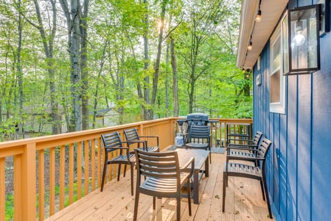 Game Room & Deck: Family Home in Tobyhanna! House in Tobyhanna