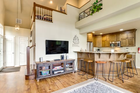 < 1 Mi to Big Boulder Mtn! Home w/ Hot Tub & Deck House in Kidder Township