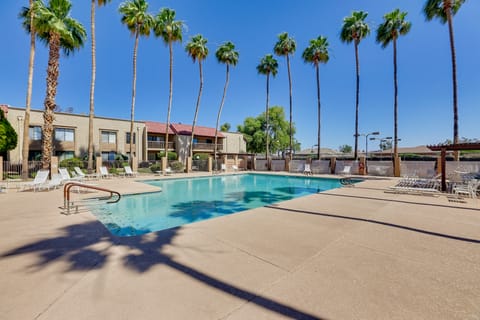 Golfer's Haven: Scottsdale Gem Near 21 Courses Apartment in McCormick Ranch