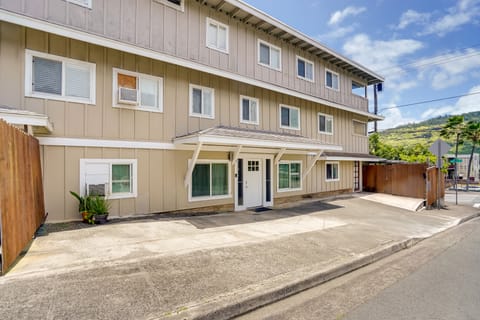 7 Mi to Waikiki: Airy Retreat Near Shops & Eats! Apartment in Honolulu