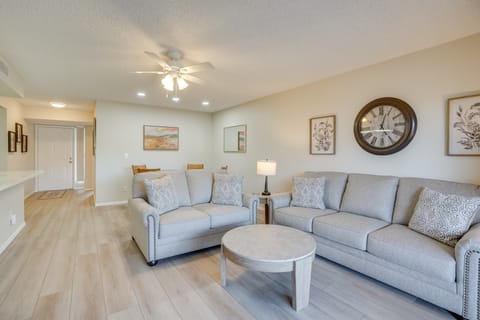 Patio + Pool Access: Golf Getaway in Peoria Apartment in Sun City