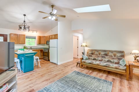 Wooded Country Home w/ Spacious Deck in Farwell! House in Michigan