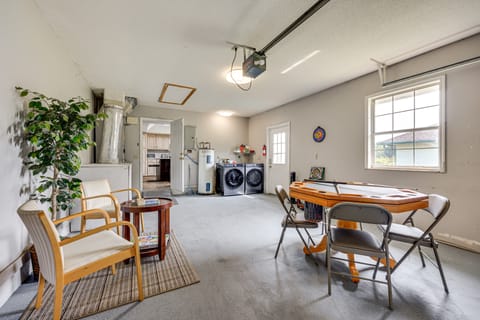 BBQ Ready: Hawthorne Home w/ Screened-In Patio House in Florida