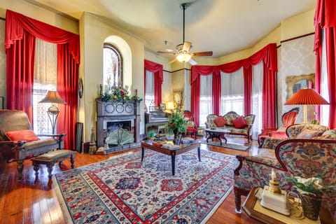 'Grand Gables' Home: 1 Block to St Johns River! House in Palatka