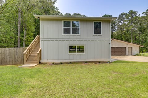 7 Mi to Trilith Studios: Atlanta Area Business Hub Apartment in Fayetteville