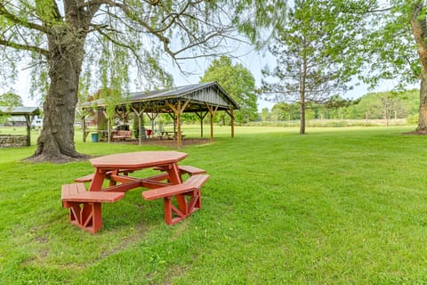10-Acre Kingston Getaway: Sauna & Fire Pit House in Michigan