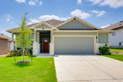 Remote Working Hub w/ Yard in South Austin Suburbs House in Kyle