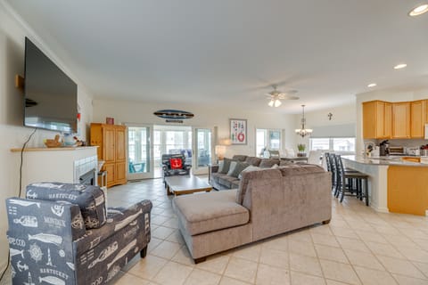 Waterfront Gem w/ Dock: 3 Mi to Fenwick Island Fun House in Sussex County