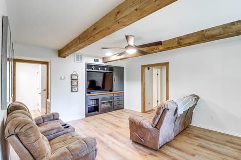 2 Mi to Buffalo River: Peaceful Family Retreat House in Buffalo River