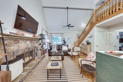 Fisher's Retreat Near Lake Thurmond: Tignall Home House in Clarks Hill Lake