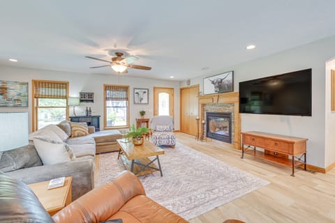 Peaceful Family Home Near Cayuga Lake State Park House in Fayette