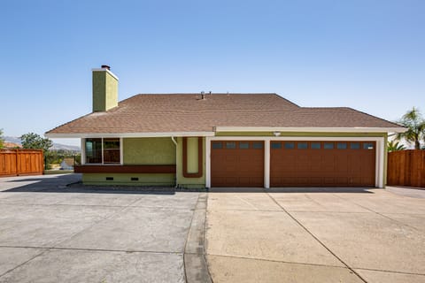 7 Mi to Dtwn San Jose: City-View Family Getaway House in San Jose