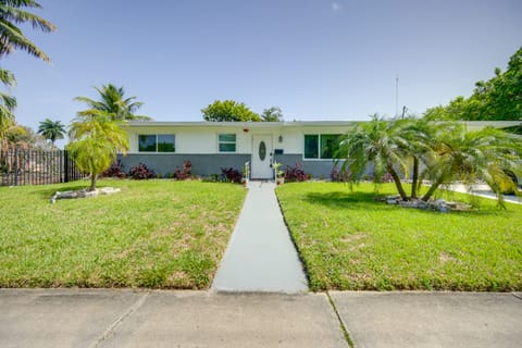 < 3 Mi to Hard Rock Stadium: World Cup Miami Base House in Miami Gardens