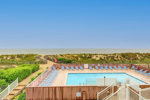 Pool & Beach Access: Waterfront Ocean City Condo Apartment in Ocean City