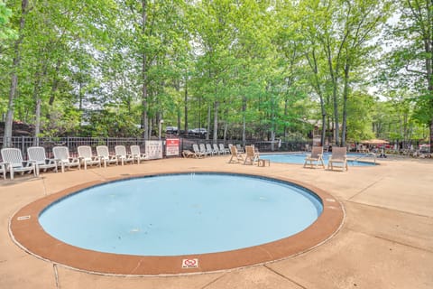 Steps to Jack Frost Ski Resort: Townhome w/ Decks Apartment in Kidder Township