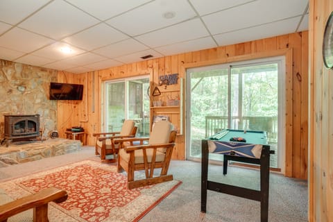 Private Hot Tub & Game Room: Cleveland Getaway House in White County