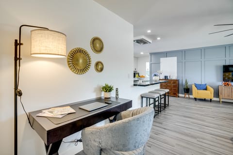 Luxury Golf Course Retreat in Sun City! House in Sun City