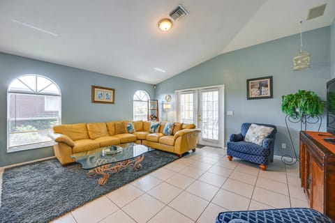 2 Mi to Beach: Naples Home w/ Pool! House in Naples Park