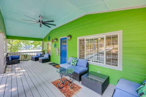 Private On-Site Boat Dock: Cabin on Lake Jordan House in Alabama