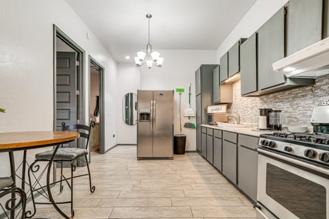 Near Casino & Shops: Cozy Apt in West El Paso! Apartment in El Paso