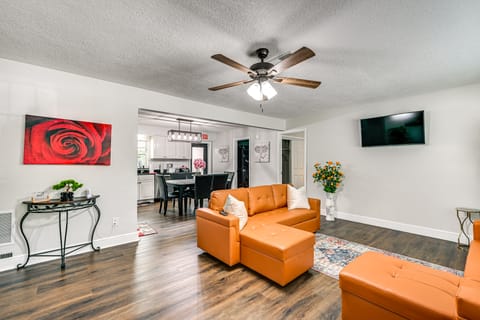 7 Mi to Busch Gardens: Lutz Home w/ Patio! House in Lutz