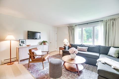 Family Getaway w/ Deck: 3 Mi to Lake Champlain Apartment in Colchester