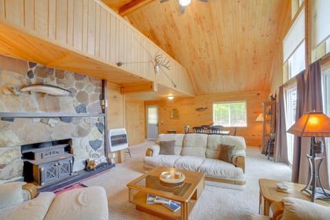 Ski, Ice Fish & Snowmobile: Getaway w/ Deck! Cottage in Wisconsin