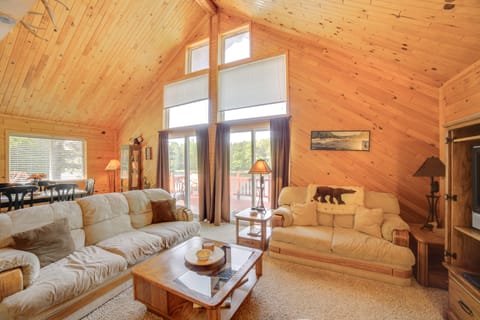 Ski, Ice Fish & Snowmobile: Getaway w/ Deck! Cottage in Wisconsin