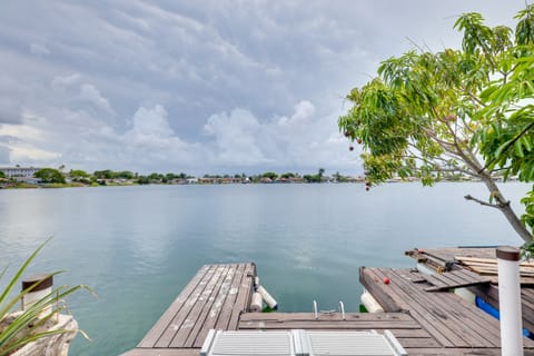 Lakefront Getaway w/ Dock Near Las Olas Beach Apartment in Dania Beach