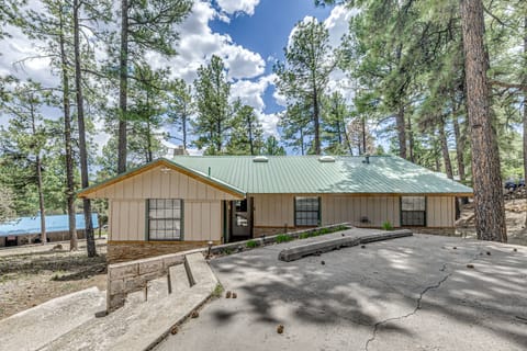 1 Block to Hiking: Ruidoso Home w/ Game Room House in Ruidoso