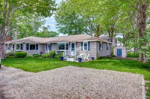 Walk to Goose Rocks Beach: Quiet Townhome w/ Patio Apartment in Goose Rocks Beach