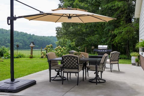 1/2 Mi to Lake Nottely: Blairsville Home w/ Patio! House in Union County