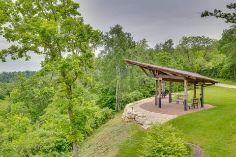 XC Ski & Snowshoe! 'Wanlass' House in Mindoro House in Wisconsin