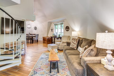 Ski, Snowshoe & Fish: Dome Escape in Nature! House in Warren