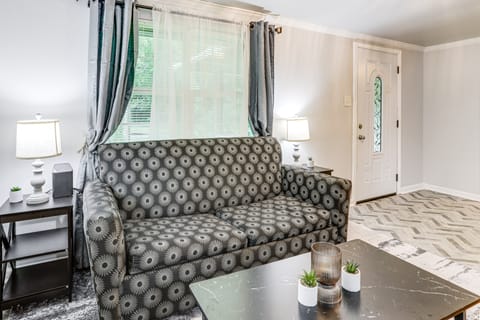 14 Mi to Downtown Baton Rouge: Plaquemine Retreat House in Mississippi