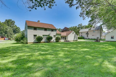 1 Mi to Dtwn Salem: Apt w/ Garage Access! Apartment in Ohio