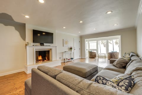 Walk to La Jolla Cove: Cozy Condo w/ Water Views Apartment in La Jolla