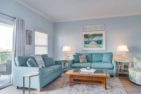 Treasure Island Condo: Gulf-View Balcony Apartment in Treasure Island