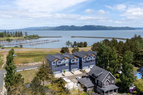 Columbia River Views: Spacious Hammond Getaway! Apartment in Hammond