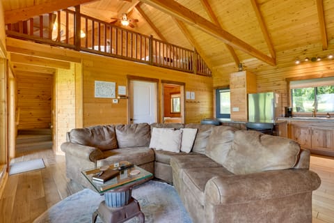 22 Mi to Whitetail Ridge Ski Area: Cozy Getaway House in Wisconsin