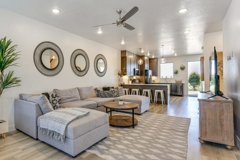 7 Mi to Snow Canyon: Townhome w/ Arcade Games! Apartment in St George
